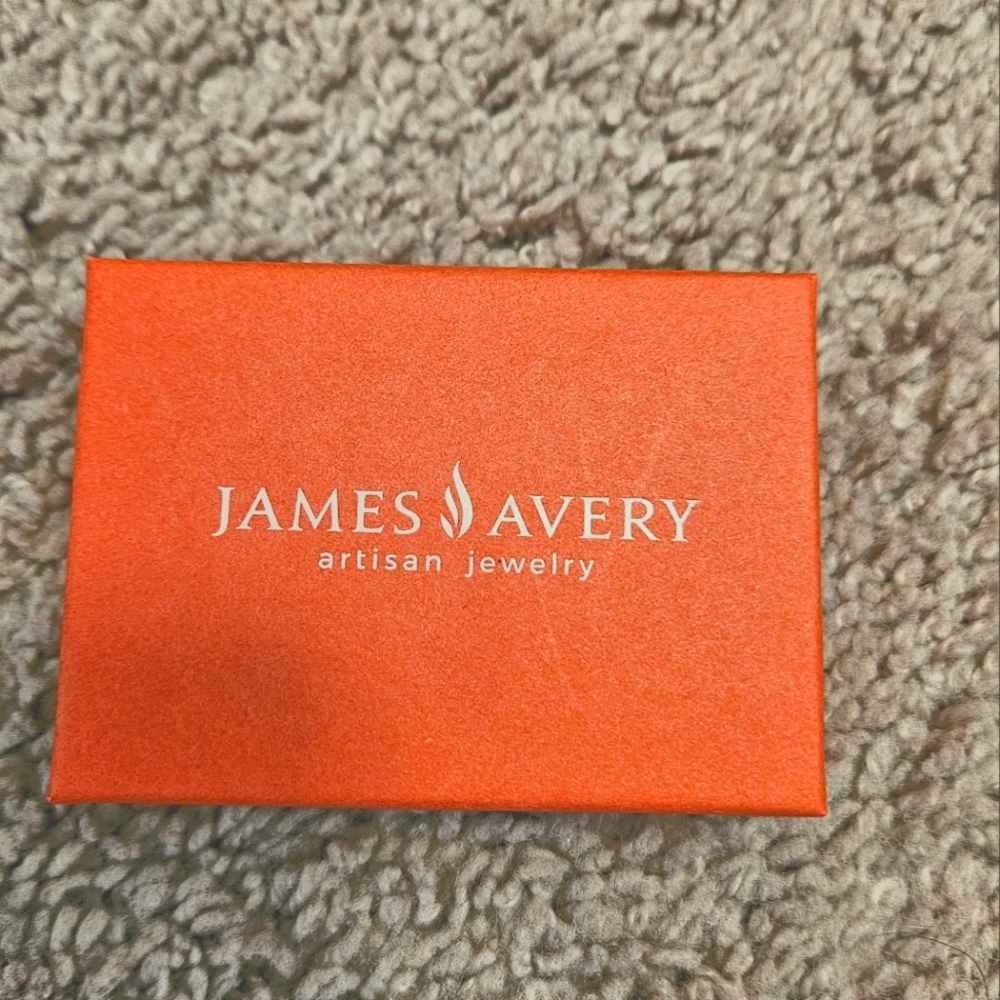 JAMES AVERY Charm